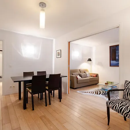 Charming Canal Saint-martin Apartment Paris